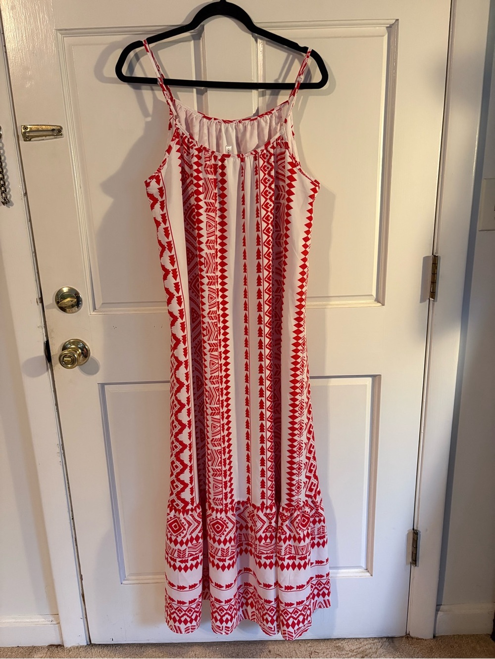 Red and White Sleeveless Maxi Dress - Spaghetti Strap Summer Style - Picture 4 of 9